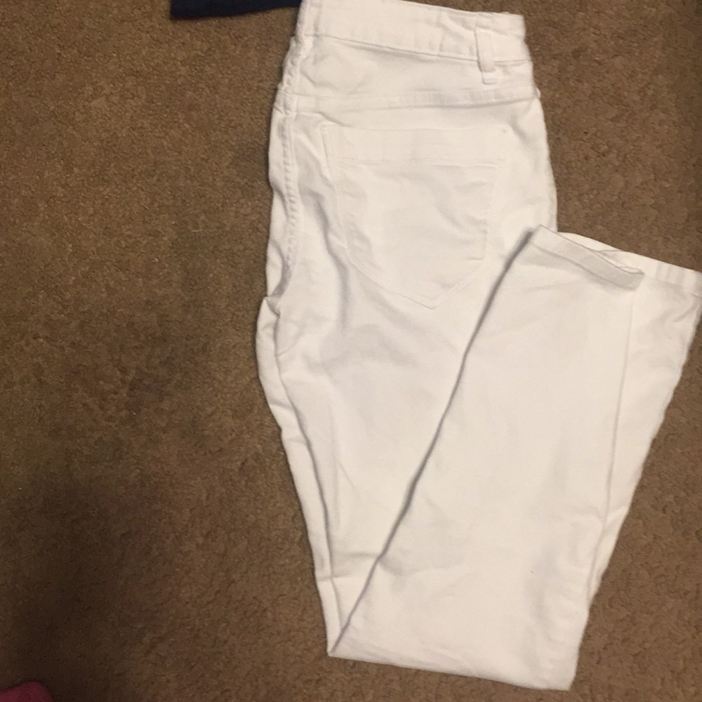 Women’s white capris